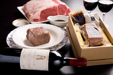 日本最高級ランクの “A5ランクの黒毛和牛肉のもも肉の ローストビーフ200g”